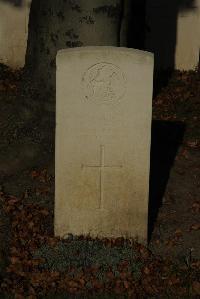 Vermelles British Cemetery - Warnes, Richard