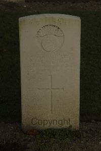 Vermelles British Cemetery - Weir, J