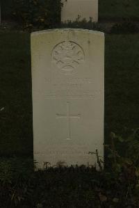 Vermelles British Cemetery - White, Bernard