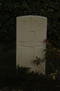 Vermelles British Cemetery - Williams, H R