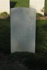 Vermelles British Cemetery - Wilson, Thomas Edward