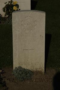 Vermelles British Cemetery - Wood, Thomas Little Elliot