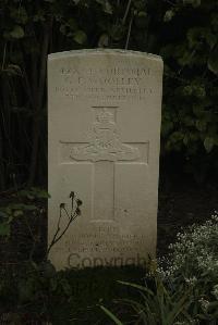 Vermelles British Cemetery - Woolley, George Frederick