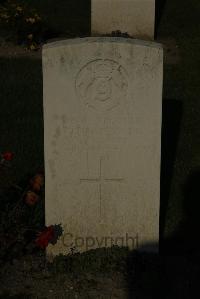 Vermelles British Cemetery - York, George
