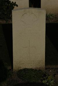 Vermelles British Cemetery - Young, Henry Mandale
