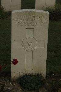 Vermelles British Cemetery - Young, Wallace George Leicester