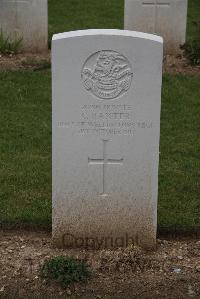 Wancourt British Cemetery - Baxter, C