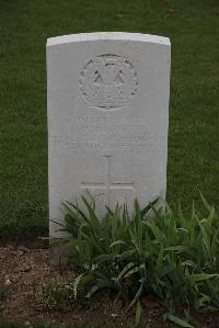 Wancourt British Cemetery - Brown, W