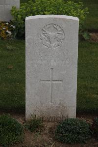 Wancourt British Cemetery - Brynes, S