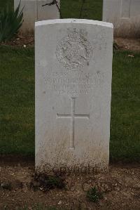 Wancourt British Cemetery - Buckerfield, W