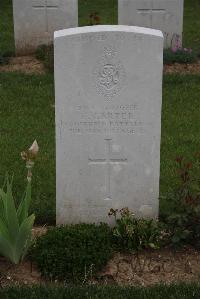 Wancourt British Cemetery - Carter, F