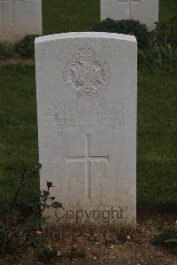 Wancourt British Cemetery - Clatworthy, Ernest Edward
