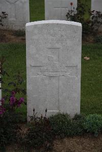 Wancourt British Cemetery - Cocks, T F