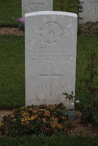 Wancourt British Cemetery - Cumming, Robert John Alfred