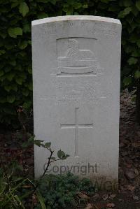 Wancourt British Cemetery - Dalton, F