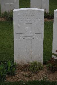 Wancourt British Cemetery - Davey, E