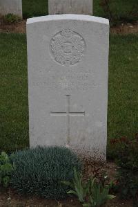Wancourt British Cemetery - Dowell, S H
