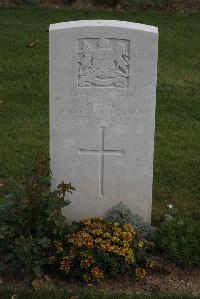 Wancourt British Cemetery - Edge, E