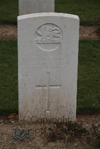 Wancourt British Cemetery - Edmondson, R