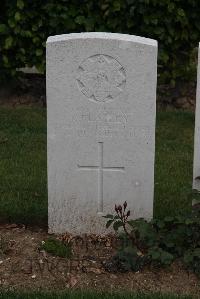 Wancourt British Cemetery - Flatley, R