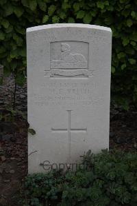 Wancourt British Cemetery - Frith, H E