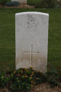 Wancourt British Cemetery - Gill, J
