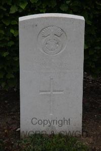 Wancourt British Cemetery - Griffiths, T