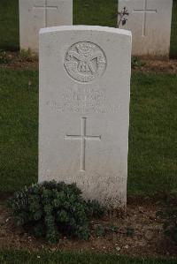 Wancourt British Cemetery - Harmer, W