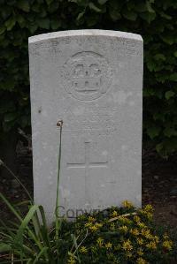 Wancourt British Cemetery - Harvey, E G
