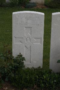 Wancourt British Cemetery - Hay, Thomas