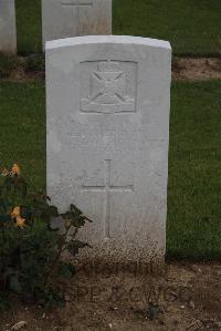 Wancourt British Cemetery - Hendon, E E