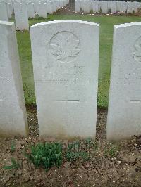 Wancourt British Cemetery - Heslop, Henry Gilbert