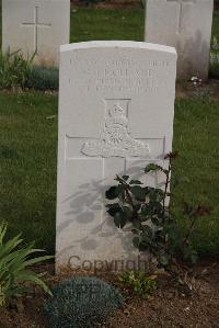 Wancourt British Cemetery - Holland, G J