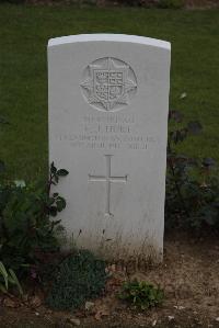 Wancourt British Cemetery - Hurt, Francis James