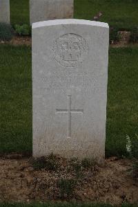 Wancourt British Cemetery - Hutchison, William Francis