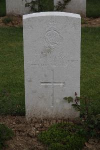 Wancourt British Cemetery - Jacobs, F