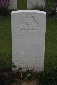 Wancourt British Cemetery - Johnstone, William McCall