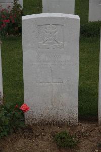Wancourt British Cemetery - Larby, Amos