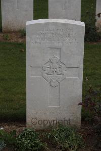 Wancourt British Cemetery - Leonard, J W