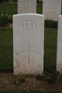 Wancourt British Cemetery - Lewis, R