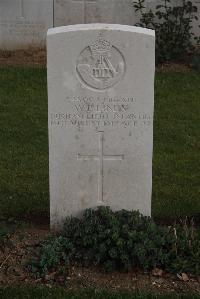 Wancourt British Cemetery - Lines, W P
