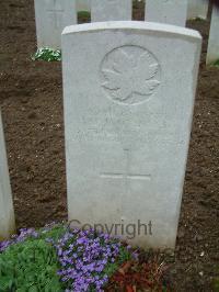 Wancourt British Cemetery - MacInnes, Malcolm
