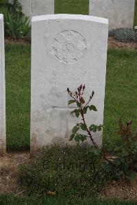Wancourt British Cemetery - MacIntosh, K A