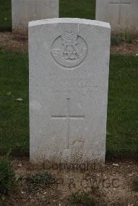 Wancourt British Cemetery - MacKey, W