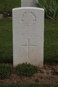 Wancourt British Cemetery - Madine, W