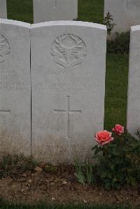 Wancourt British Cemetery - Mill, R
