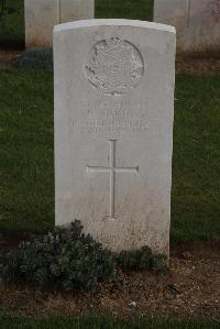 Wancourt British Cemetery - Moody, B