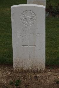 Wancourt British Cemetery - Ogg, J A