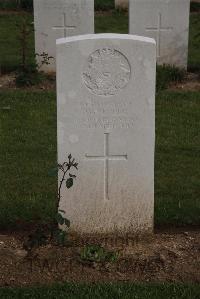 Wancourt British Cemetery - Pepper, W