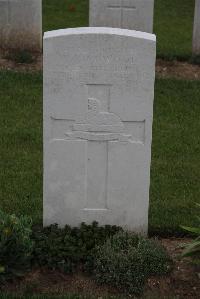 Wancourt British Cemetery - Ringwood, W